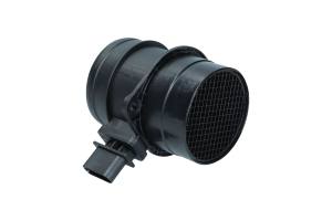 18039 KAMOKA - PRZEPLYWOMIERZ POWIETRZA AUDI A3 03'->,A4 08'->,A5 08'->,A6 04'->,Q5 08'->,SEAT ALTEA